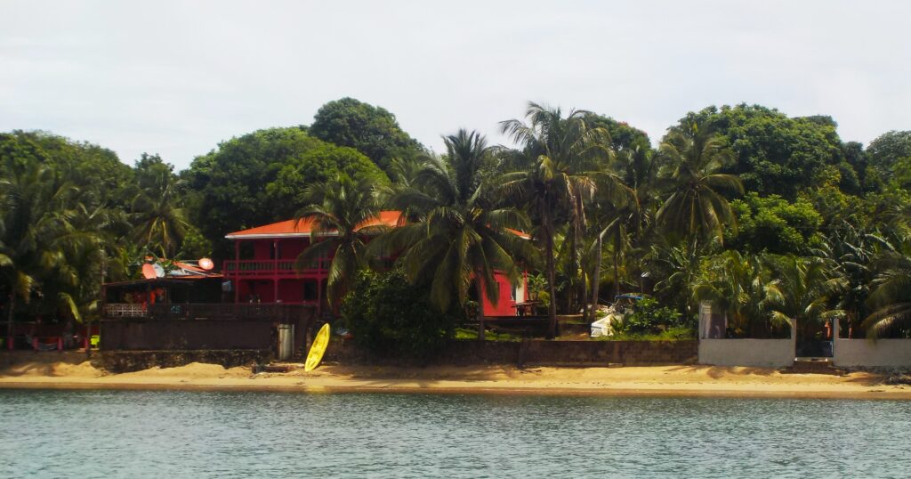 Nuestro alojamiento en el Hotel Las Palmeras en la isla de Little Corn Hotel Las Palmeras en la isla de Little Corn