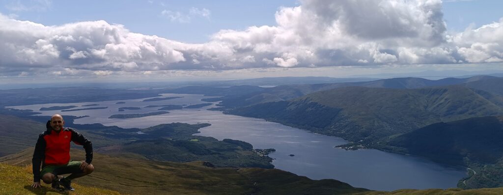Vistas del Lago Lomond desde Ben Lomond Vistas del Lago Lomond desde Ben Lomond en Escocia.