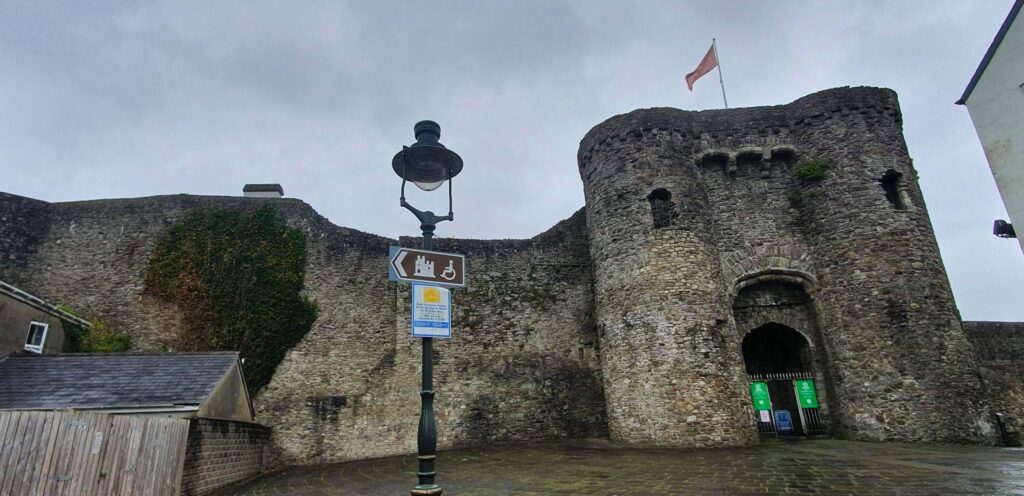 Castillo de Carmarthen Castillo de Carmarthenn sur de Gales