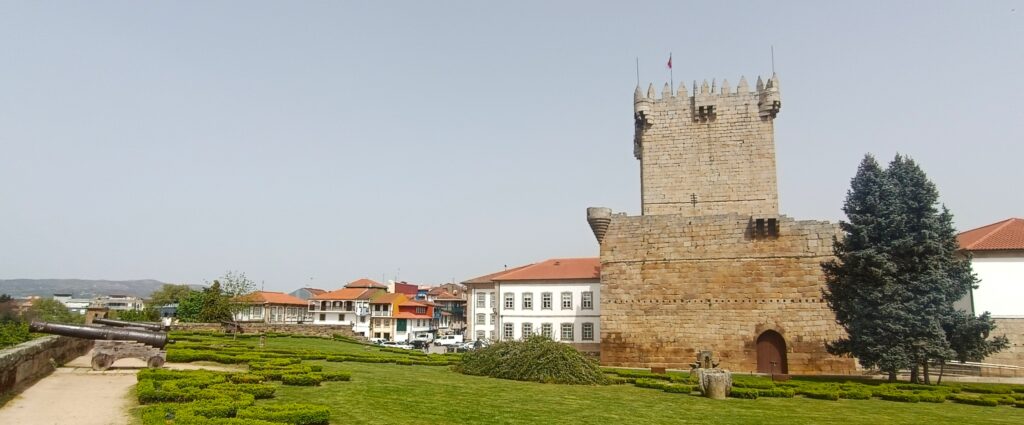 Castillo de Chaves Castillo de Chaves